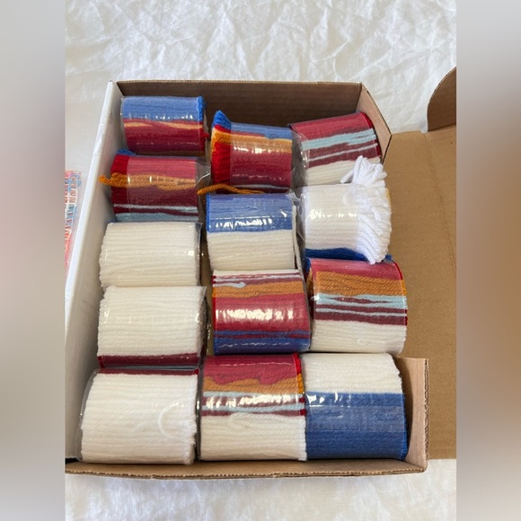 Caron Natura Latch Hook Kit | God Bless America Flag | 20 x 27 | Vintage NEW - Picture 3 of 8